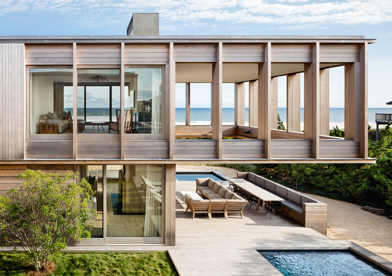 <p>Beach House</p>
                 <p>Bridgehampton, NY</p>
                 <p>Architect: James Merrell</p>